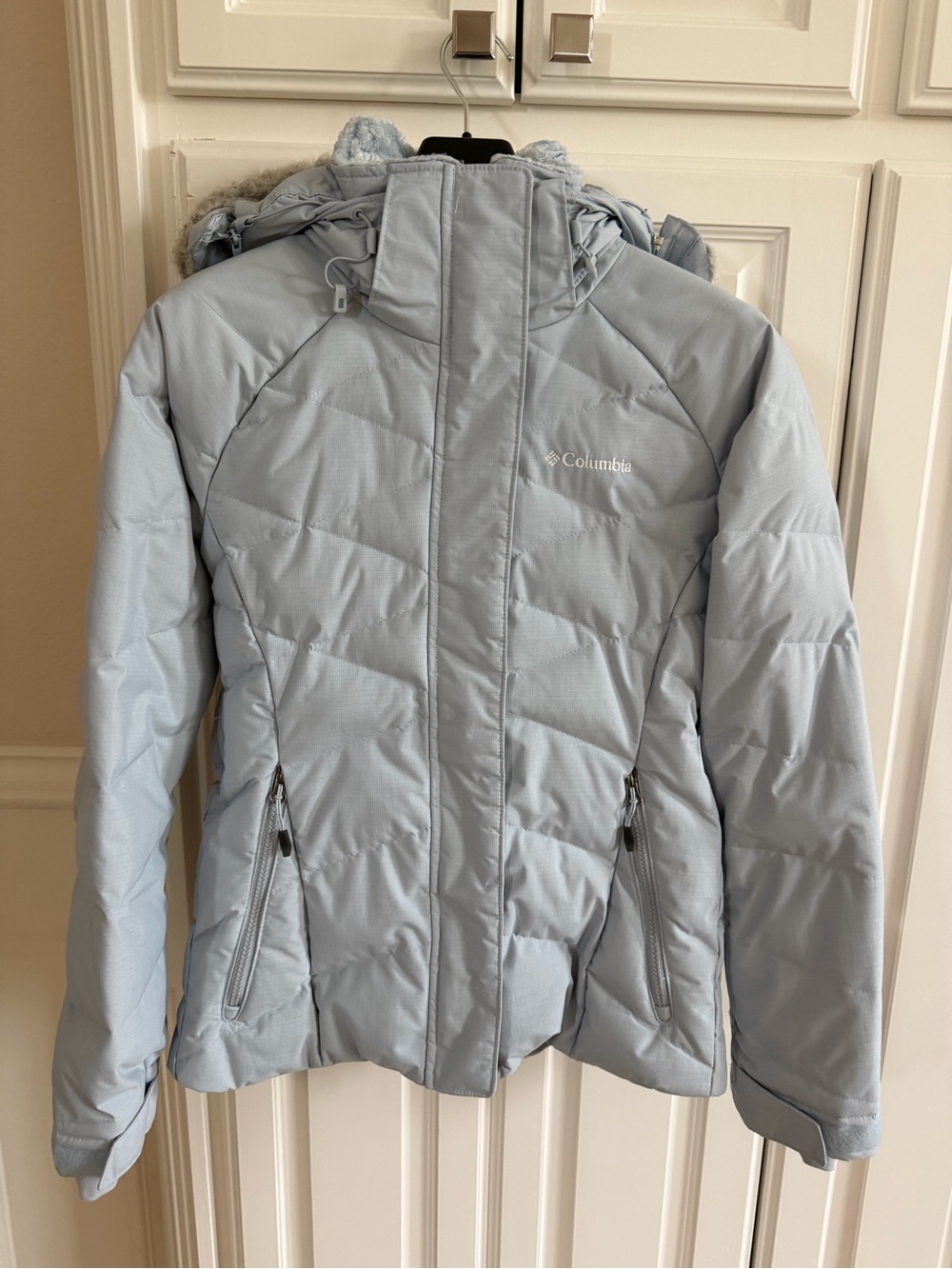 Columbia Women's Pale Blue Insulated Ski Jacket with Hood